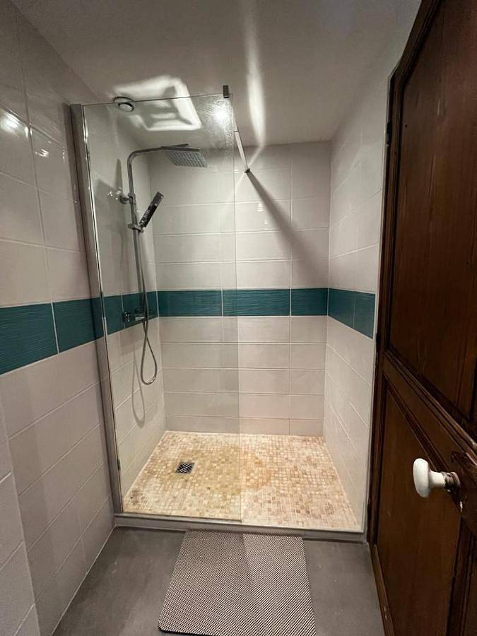 Appartement entier, Two-Bedroom Apartment in Laure-Minervois, Région de Carcassonne