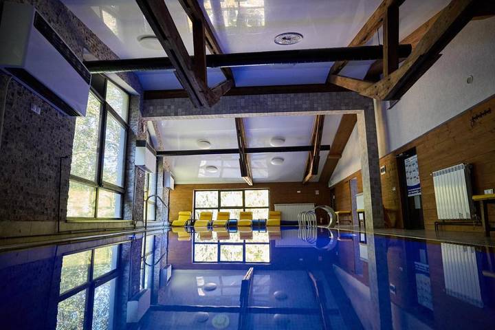 Hôtel pour 2 personnes, avec terrasse et sauna ainsi que vue et piscine
