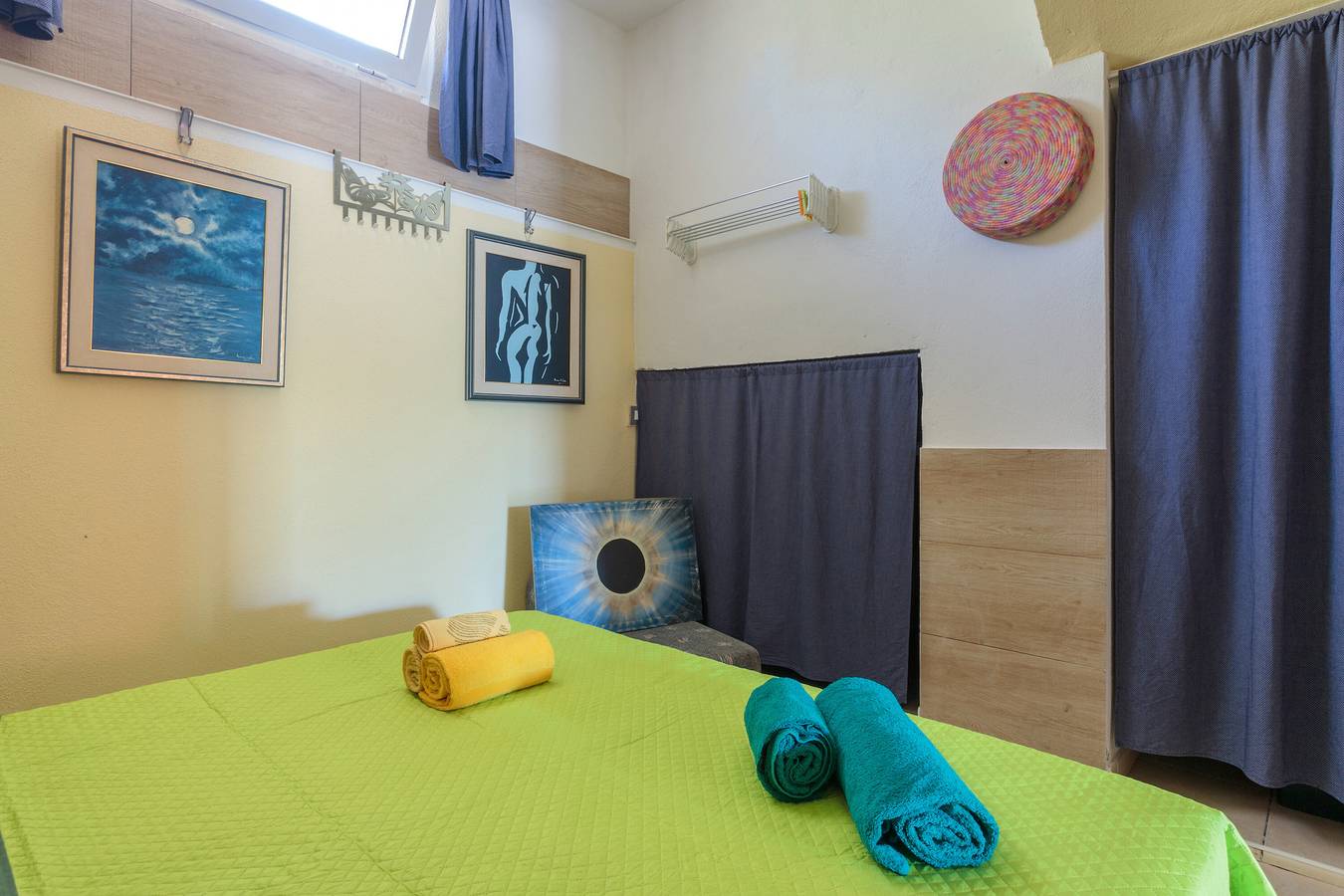 Apartamento entero, Apartamento 'Gradinata Sul Mare' con Wi-Fi y aire acondicionado in Porto Alabe, Tresnuraghes