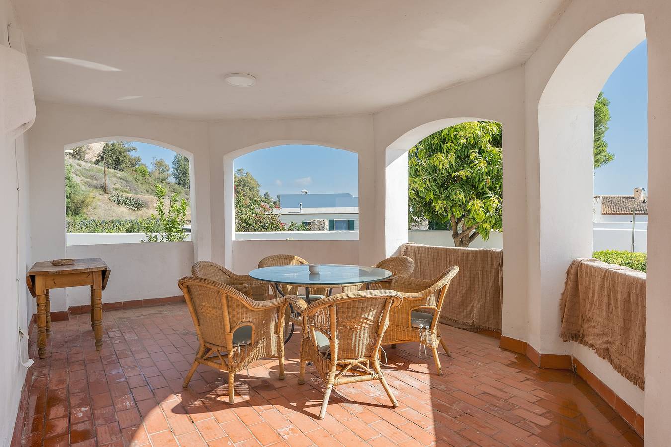 Apartamento entero, Apartamento 'Villa Martinez Apartamento 1' con vistas al mar, Wi-Fi y aire acondicionado. in Salobreña, Costa Tropical