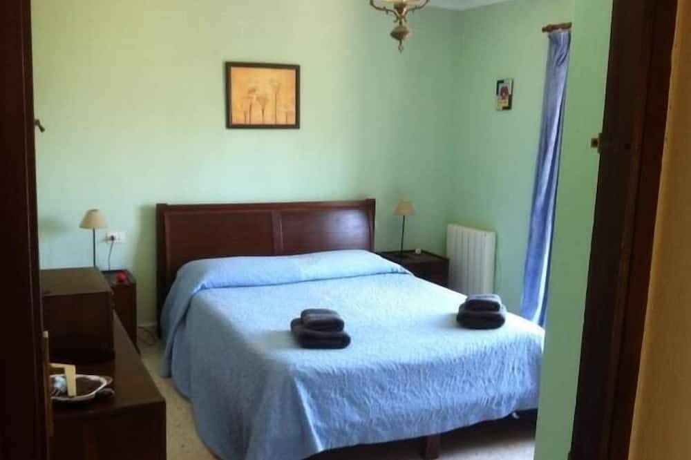 La Tortuga is a delightful Menorcan villa in S'Algar, Sant Lluís