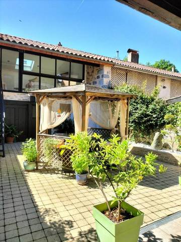 Chambre d’hôte pour 2 personnes, avec terrasse et vue dans Izaut-de-l'Hôtel