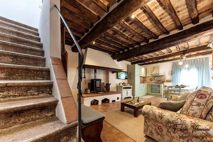 Casa vacanza per 5 persone, con Panorama a Terricciola