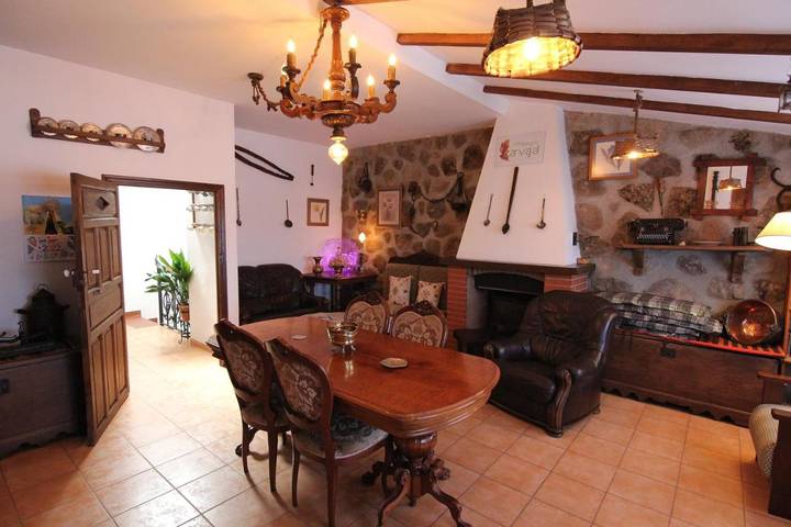 Casa rural para 8 personas, con vistas además de vistas al lago y jardín en Trasierra-Tierras de Granadilla - 2