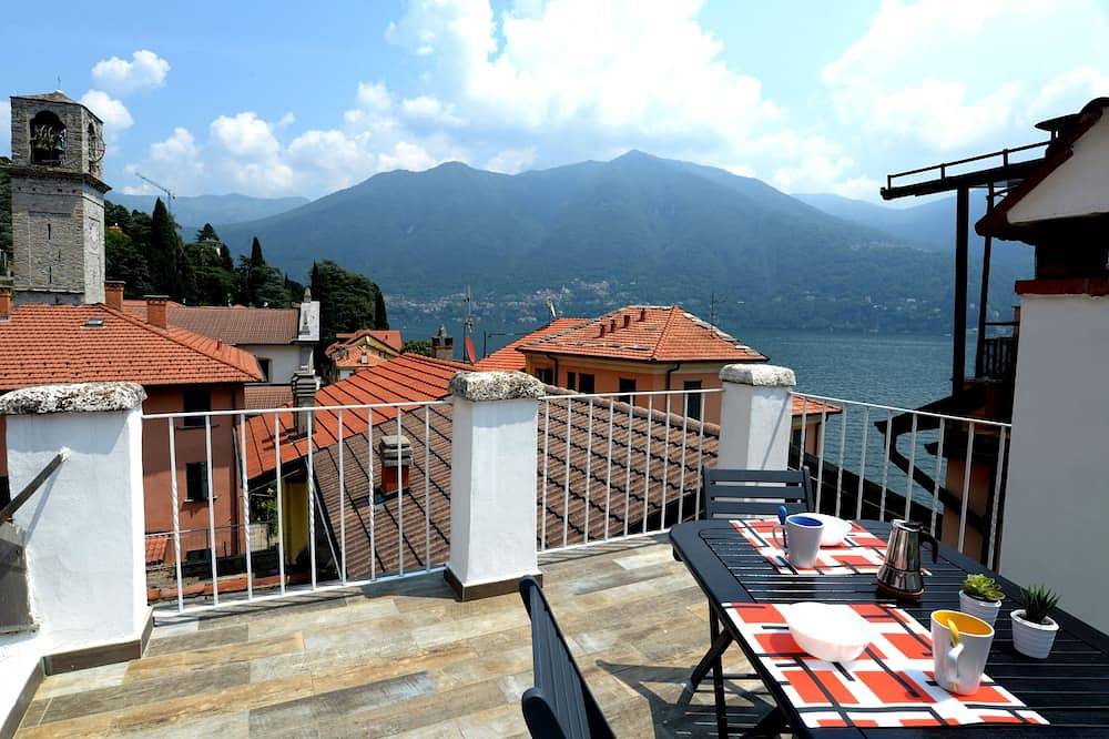 Lacasetta _ Como Lakeview Terrace renovert apt. in Carate Urio, Comosjøen