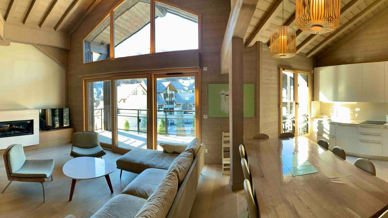Appartement entier, Le chalet sous-toiture Nánshān : spacieux, lumineux et idéalement situé à Auron in Auron, Saint-Étienne-de-Tinée