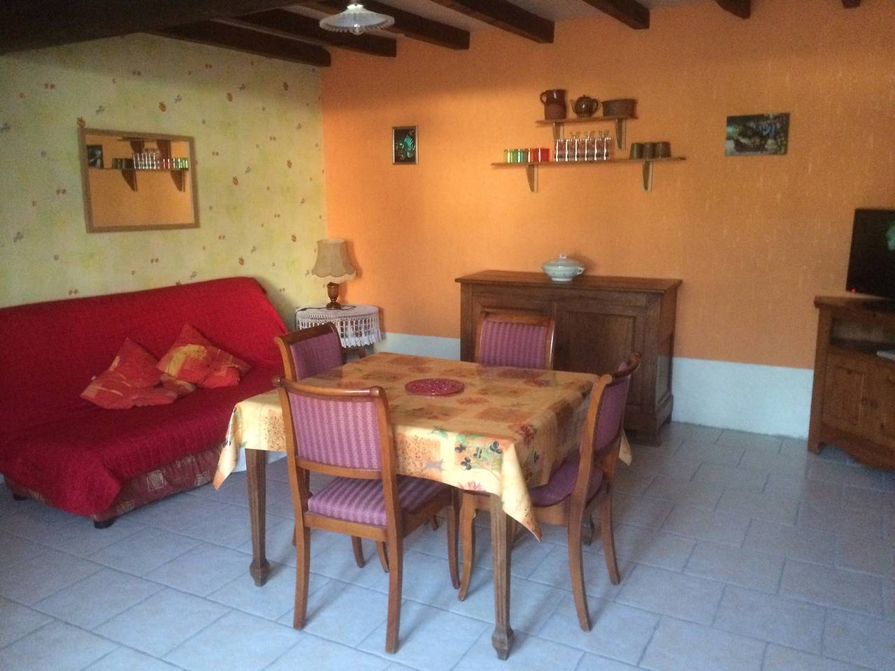 Gîte « Chez Manon » con jardín privado in Massangis, Región de Avallon