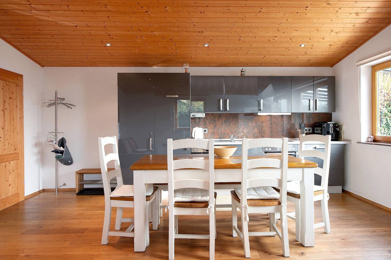 Vakantiehuis 'Weichart' met terras en tuin, foto 9
