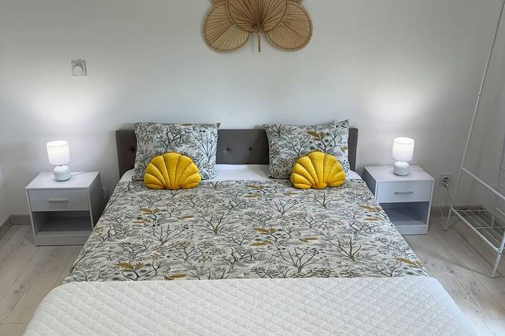 Location de vacances pour 4 personnes, avec terrasse ainsi que jardin et sauna à Marsolan - 2