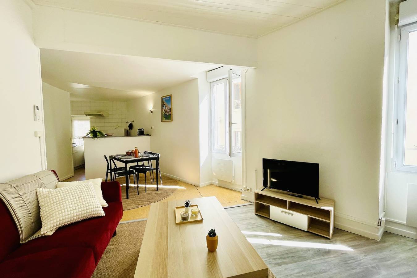 Ganze Wohnung, Bright apartment near the Arena and train station in Nîmes, Nimes und Umgebung