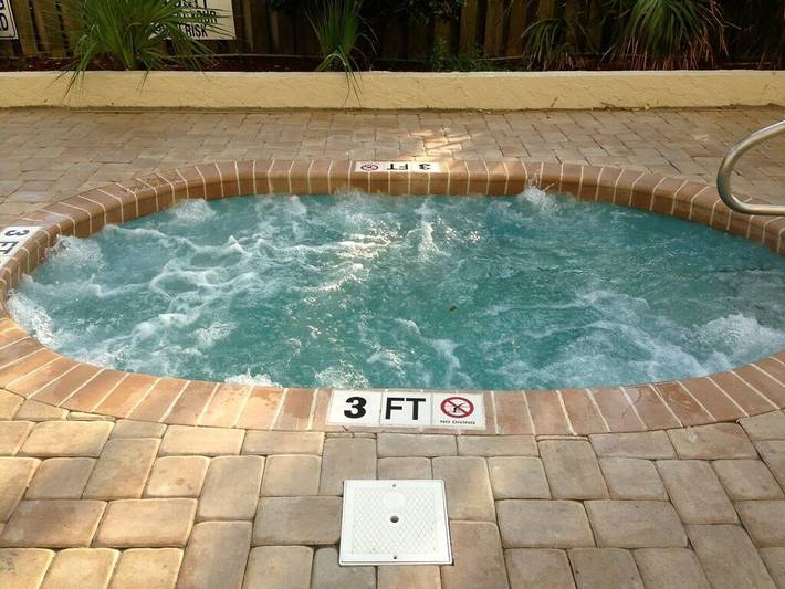 Vacation rental for 8 people, with balcony and hot tub as well as sauna in South Carolina