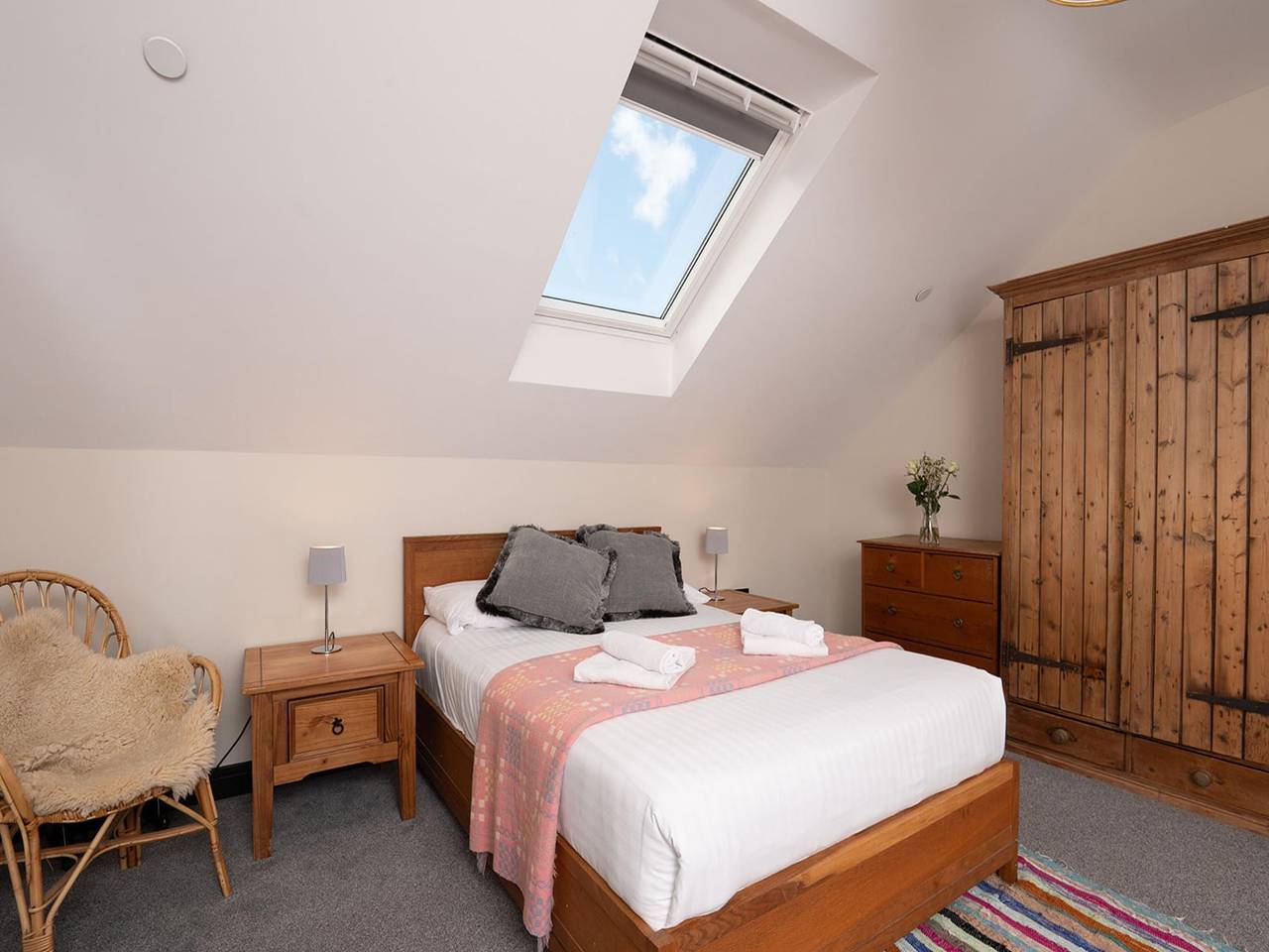 Luxury Lodge with Swim Spa for 8 in Llyn Tegid, Snowdonia