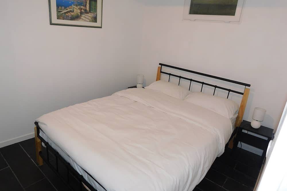 Ganze Wohnung, Short-term furnished studio rental (n° 4) in Le Trait, Rouen und Umgebung