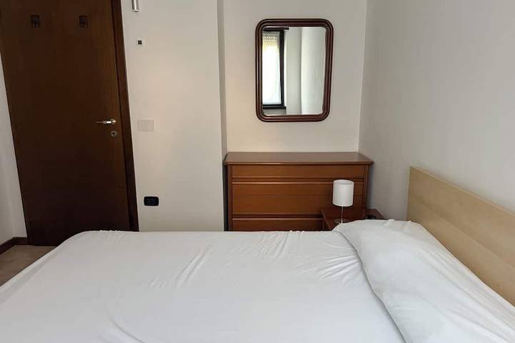Apartamento entero, Large Apartment with 3 Bedrooms in Riva del Garda, Montañas Garda