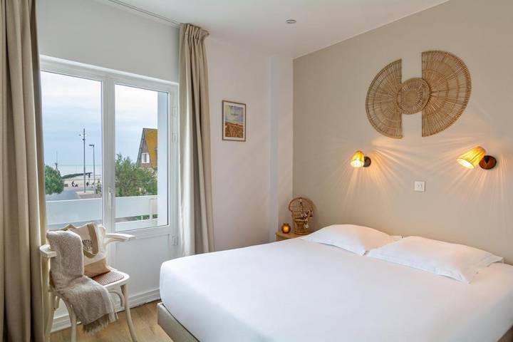 Hôtel pour 3 personnes, avec terrasse et vue