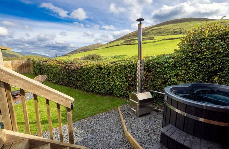 Bed and breakfast for 3 people, with Balcony and Hot tub as well as Terrace and Garden in North-Wales