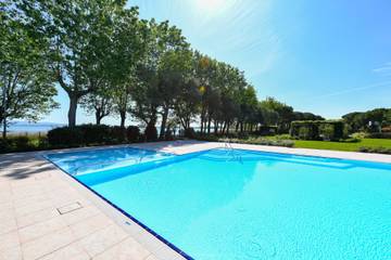 Ferienwohnung für 4 Personen, mit Garten und Terrasse sowie Pool in Sirmione