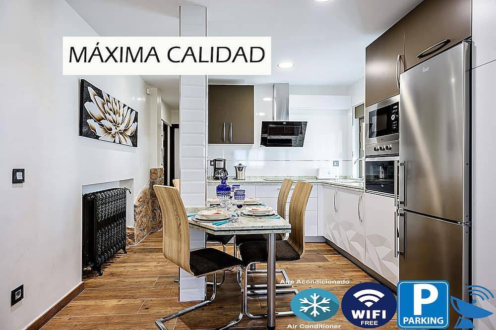Entire apartment, Holiday Rental Salamanca 4pax Wifi and Parking / Offers end of season in Santo Tomás, Salamanca