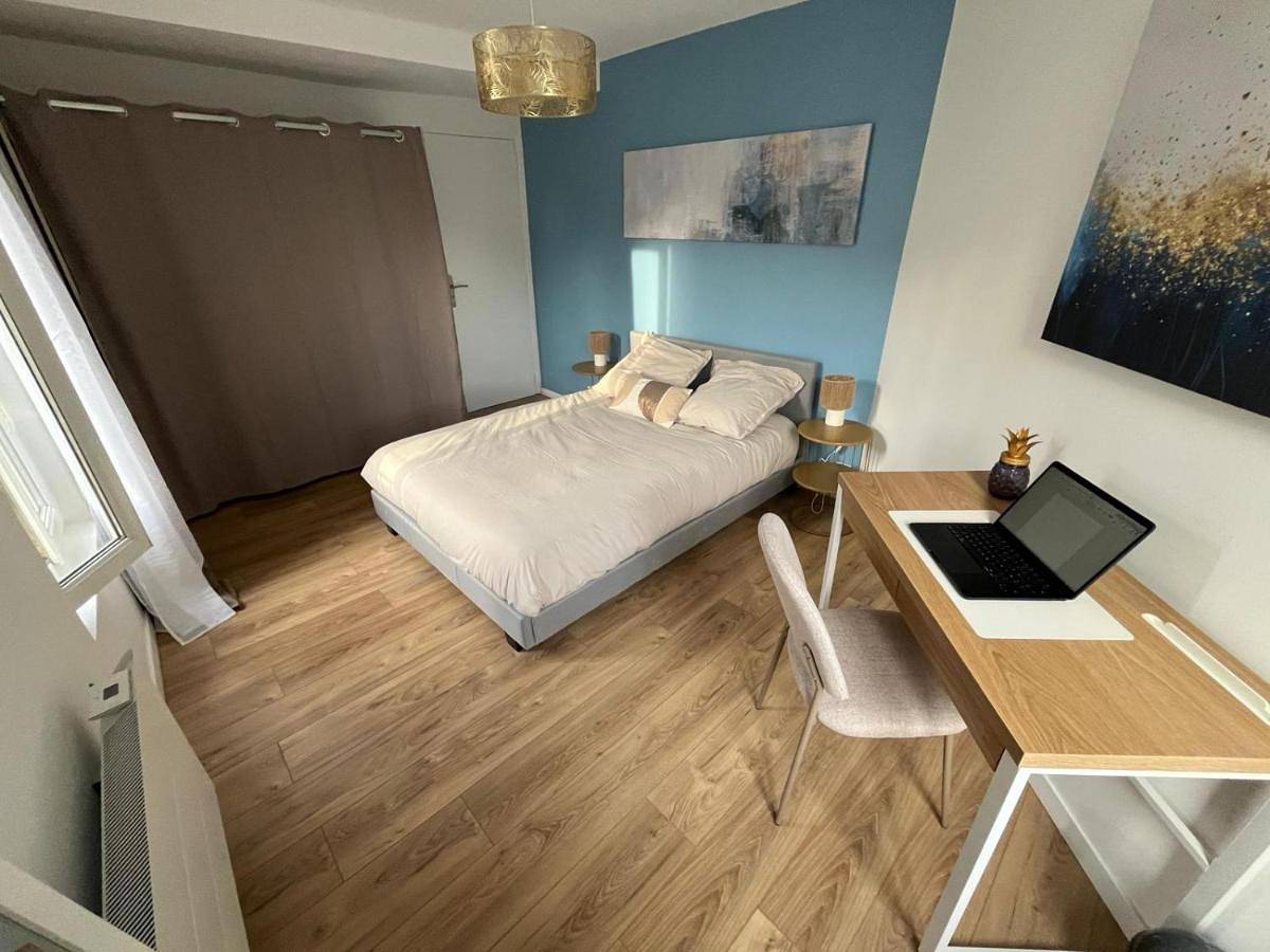 Appartement entier, One-Bedroom Apartment in Boissise-la-Bertrand, Seine-et-Marne