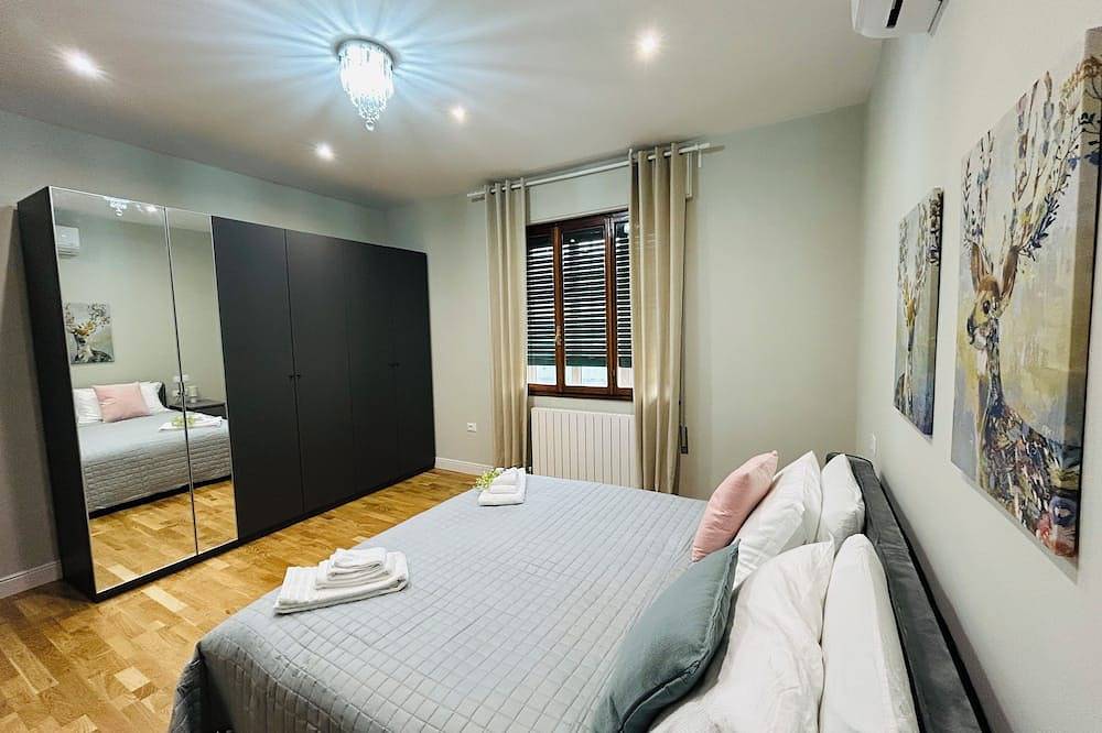 Appartamento intero, Where Elegance Meets Comfort in Terme in Montegrotto Terme, Colli Euganei