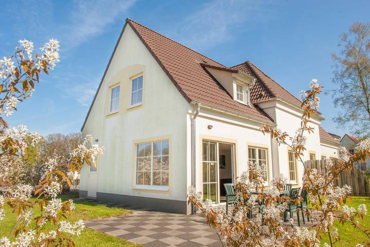 Bungalow für 6 Personen, mit Balkon/Terrasse und Terrasse sowie Garten und Sauna im Emsland