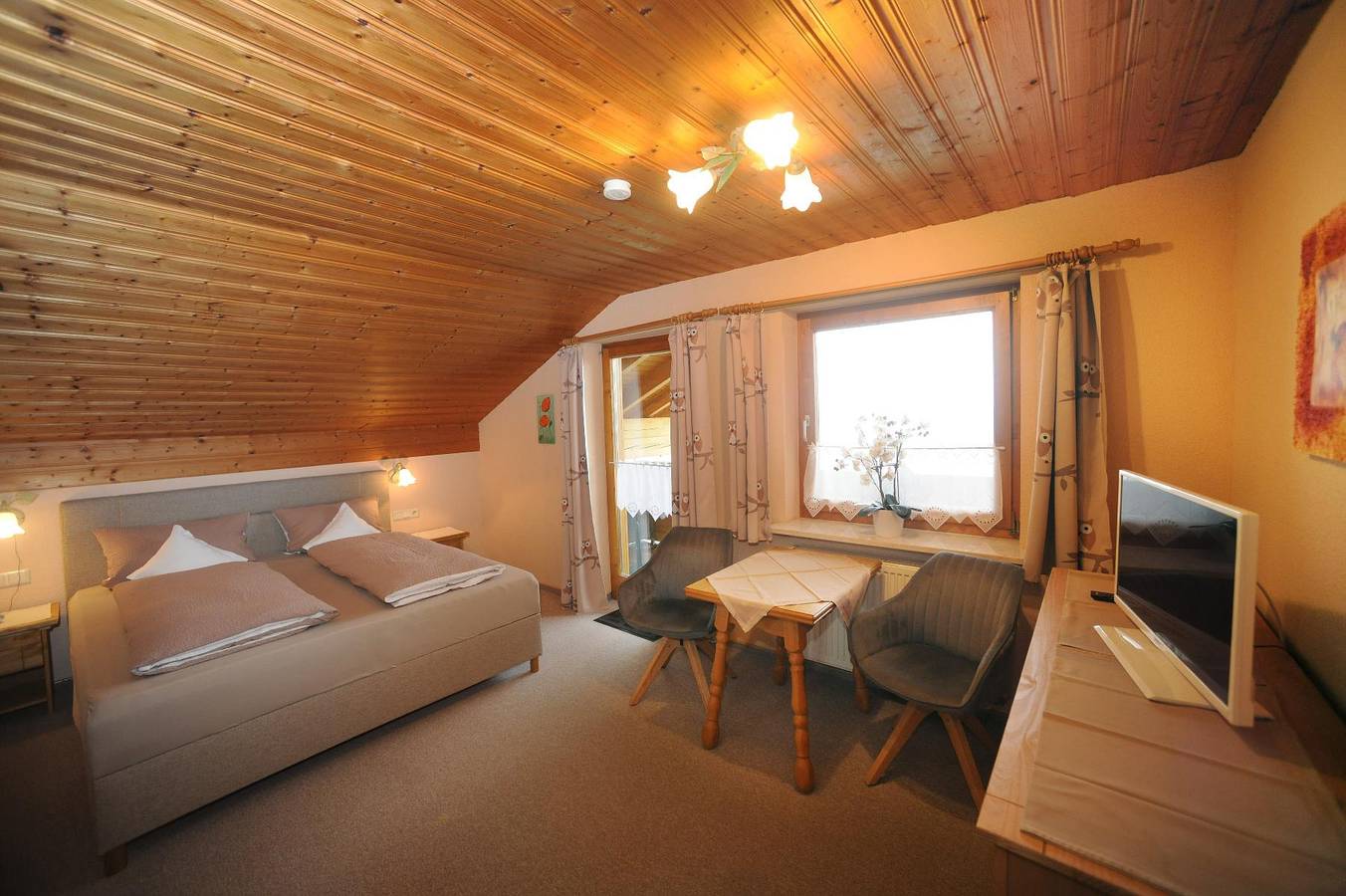 Pension Haus Sonnenfels - Ferienwohnung 2 in Bodenmais, Ostbayern