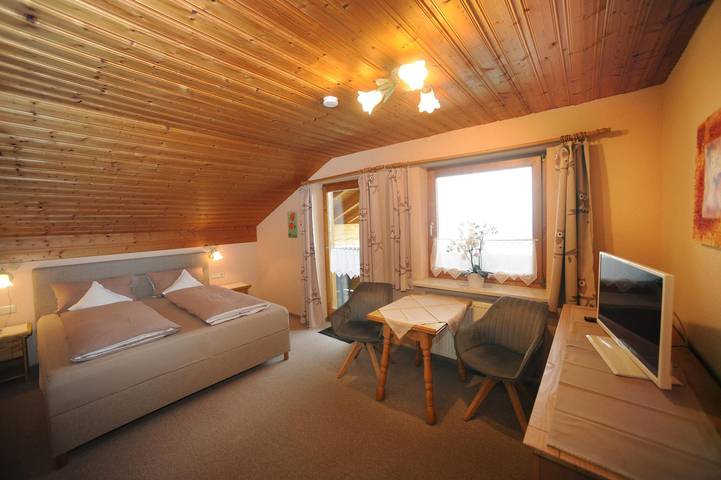 Ganze Wohnung, Pension Haus Sonnenfels - Ferienwohnung 1 in Bodenmais, Ostbayern