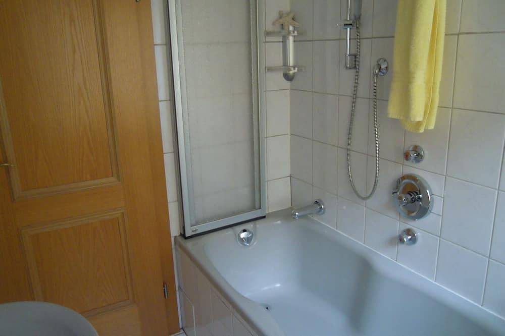 Ganze Wohnung, Ferienwohnung in traumhafter Lage mit unverbautem Blick über Elmstein in Elmstein, Saar-Nahe-Bergland