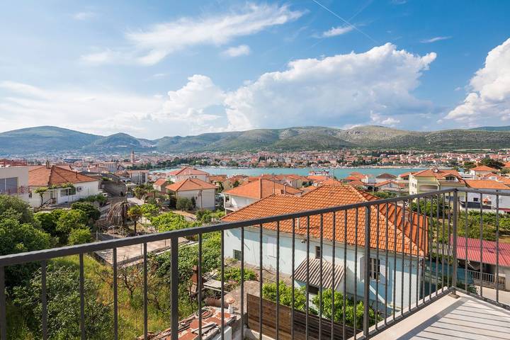 Villa pour 10 personnes, avec jardin à Trogir - 2