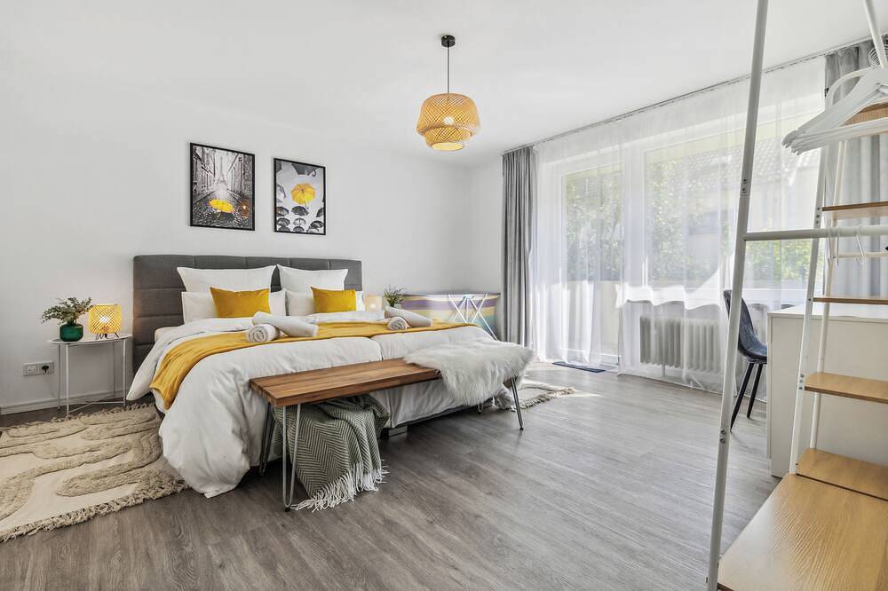 Ganze Wohnung, Comfort Apartment in Homburg - Uni-Nähe - 3Sz - Parkplatz - Badewanne - Wlan in Homburg, Saarpfalz-Kreis