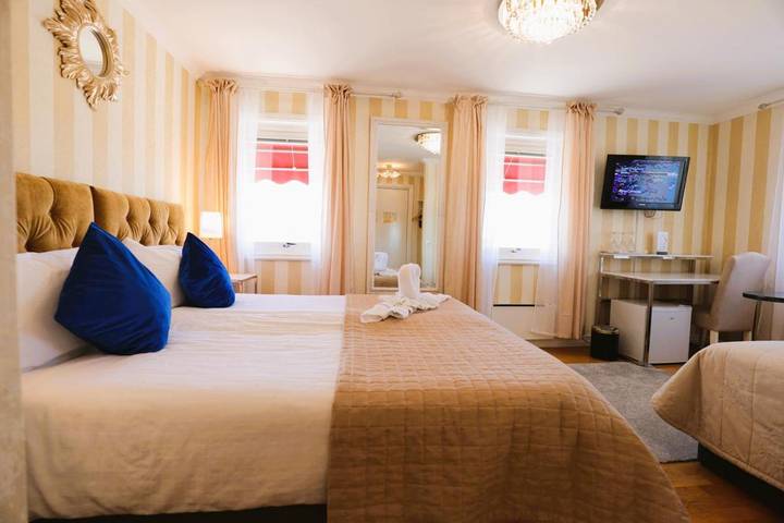 Hotel für 6 Personen, mit Terrasse und Garten sowie Sauna und Seeblick in Mariestad