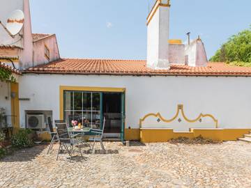 Granja para 6 personas, con jardín además de terraza y piscina en Distrito de Évora