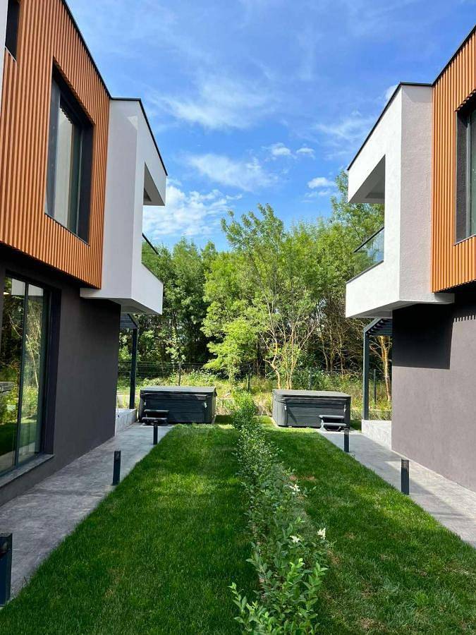 Three-Bedroom Villa in Lozenets, Zarewo