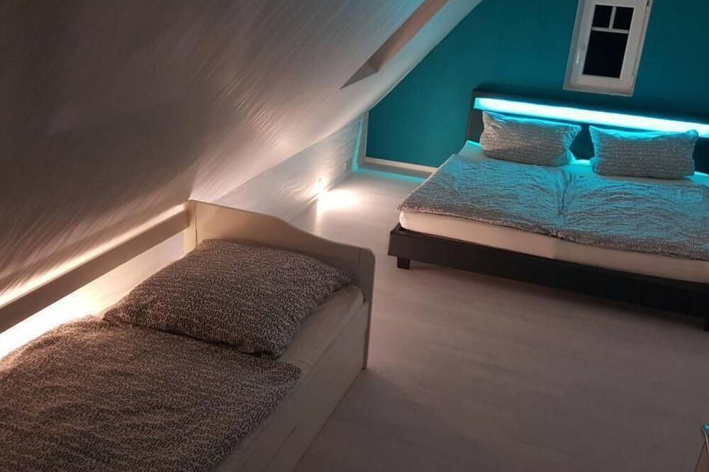 Ganze Wohnung, Mit großer Dachterrasse in Detern, Nordseeküste