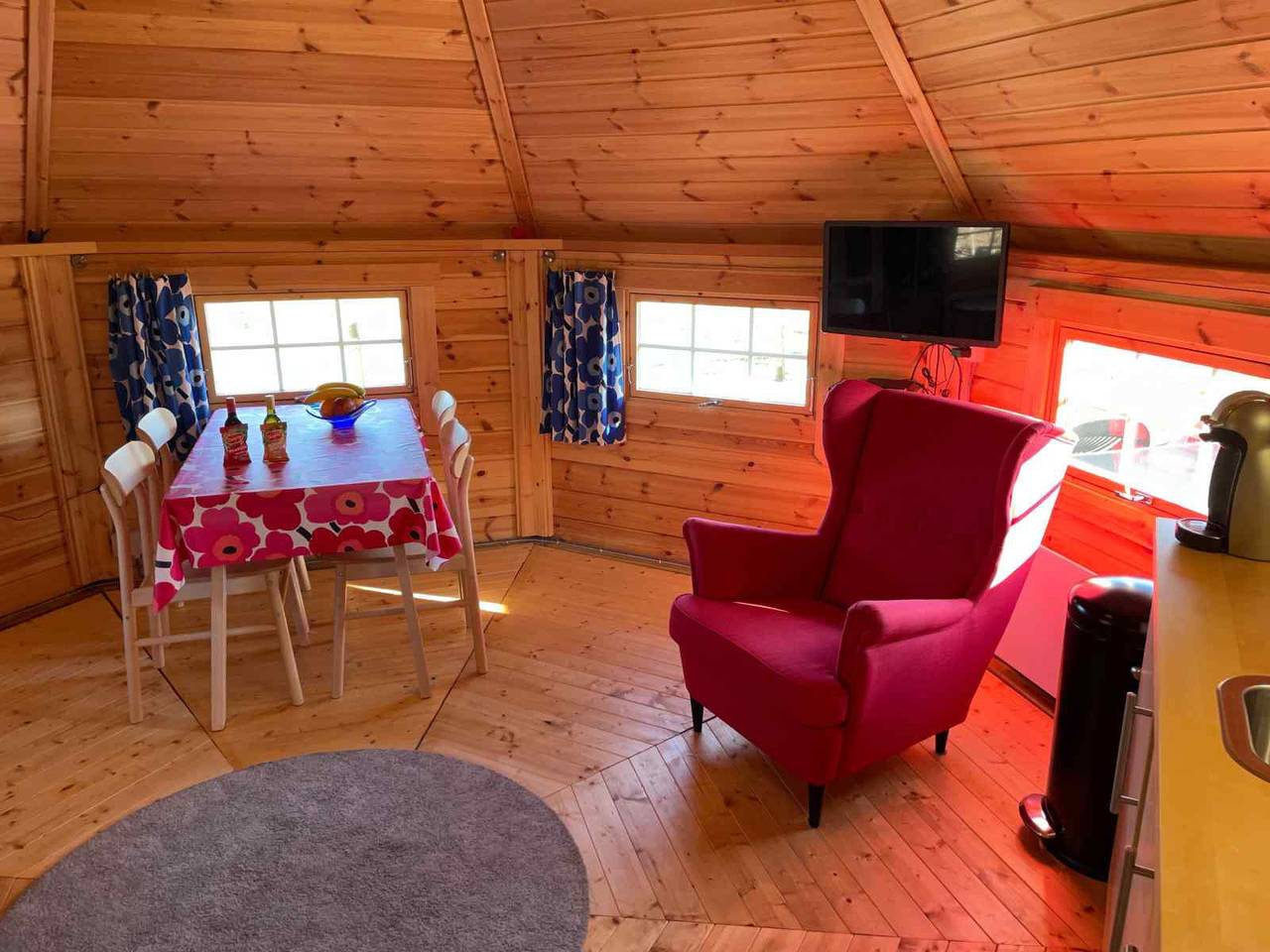 Wunderschön gelegenes finnisches Ferienhaus für 4 Personen in Roderwolde bei Groningen in Drenthe