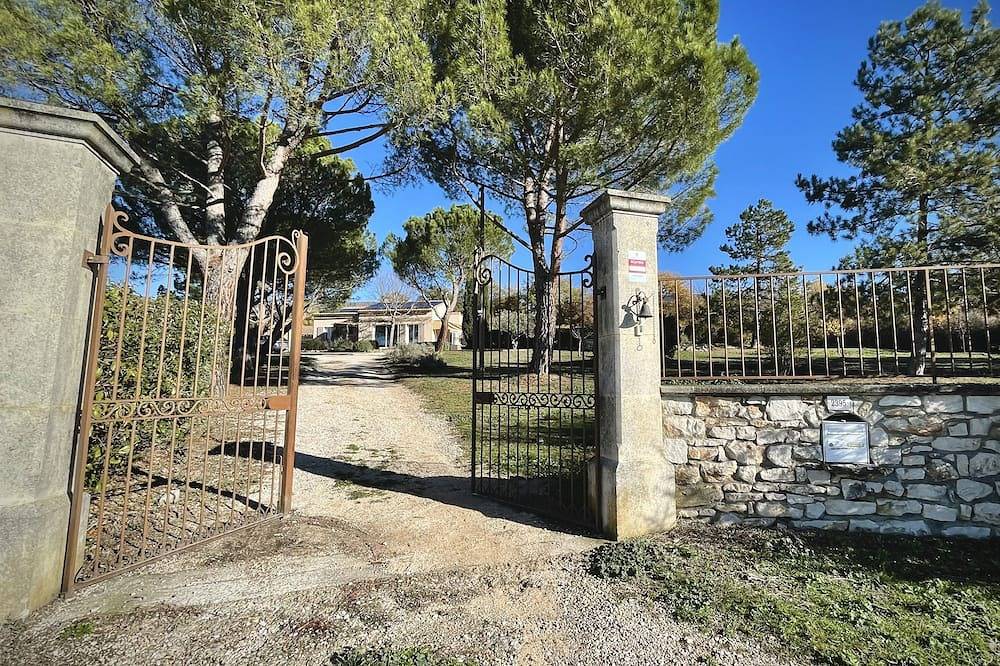 Villa with pool and breathtaking view in Villars, Regionaler Naturpark Luberon