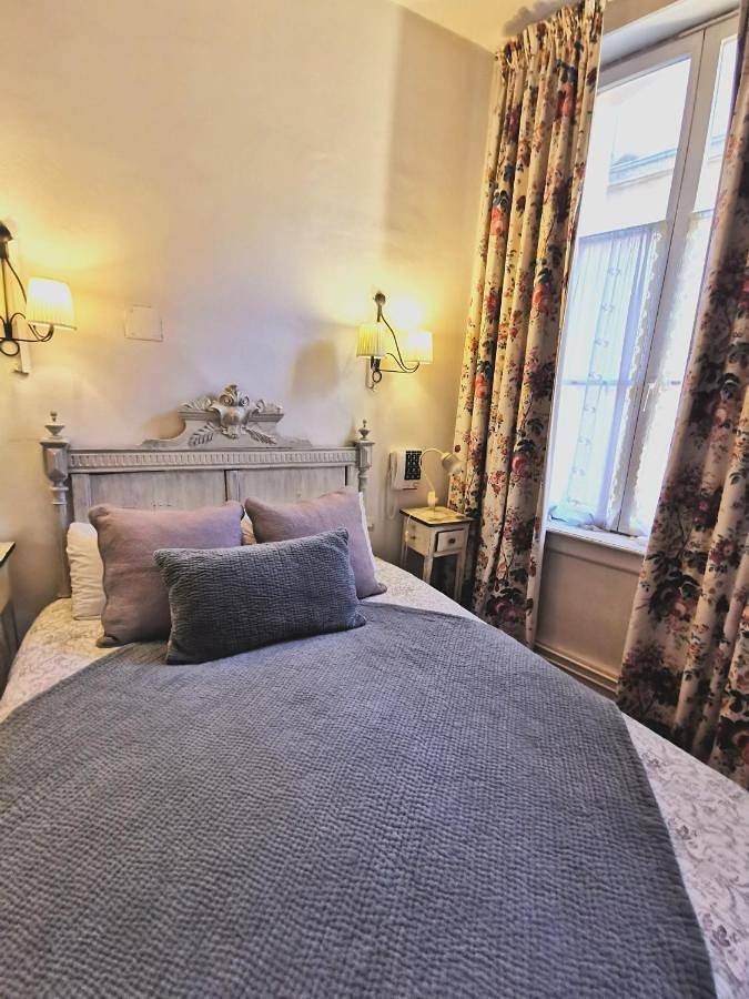 Hôtel pour 3 personnes, avec terrasse et vue, animaux acceptés