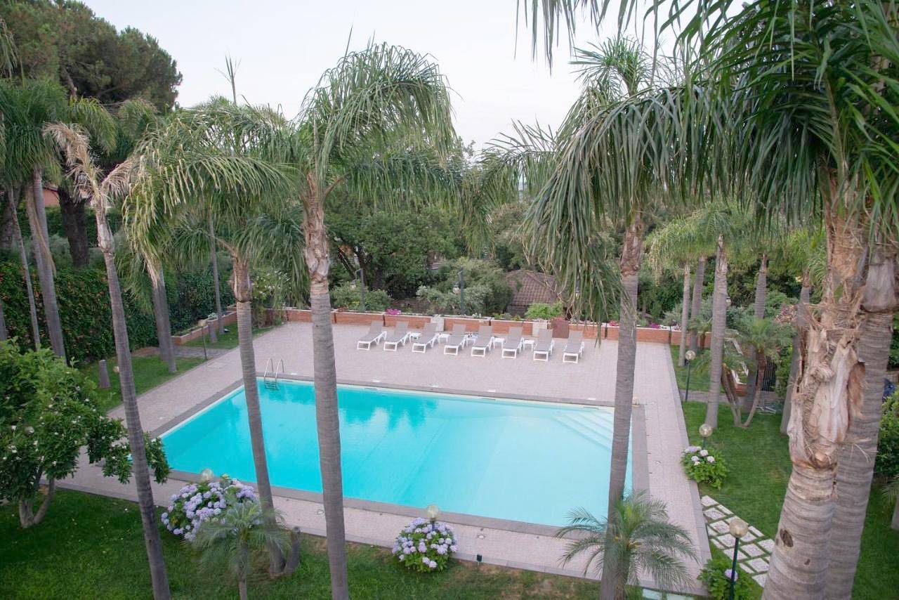 Luxury Quadruple Room in Trecastagni, Etna