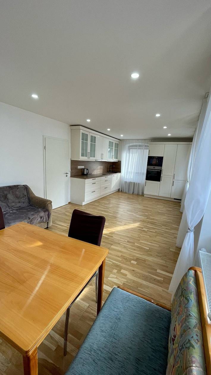 Appartement entier, Appartement "Max Haus 2" avec terrasse privée et Wi-Fi in Karlstadt-sur-le-Main, Région viticole de Franconie