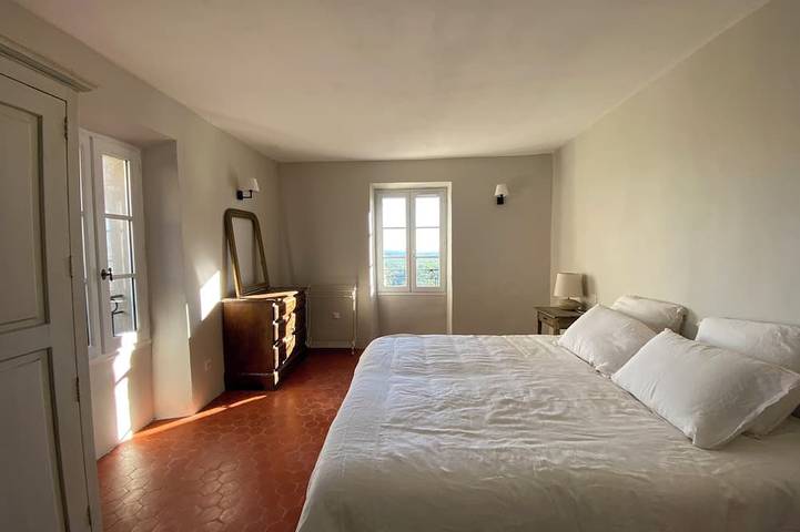 Location de vacances pour 8 personnes, avec terrasse et jardin à Fox-Amphoux - 2