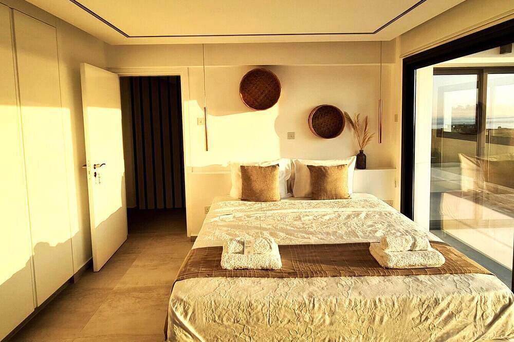 Phaedrus Living: Venus Seaview Lighthouse Villa in Paphos, South Cyprus