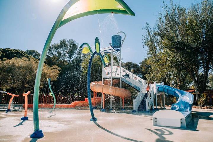Camping pour 6 personnes, avec piscine ainsi que bassin pour enfant et jardin à Tarragone - 4