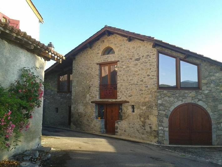 Location de vacances pour 10 personnes, avec jardin, animaux acceptés à Montjoie-en-Couserans