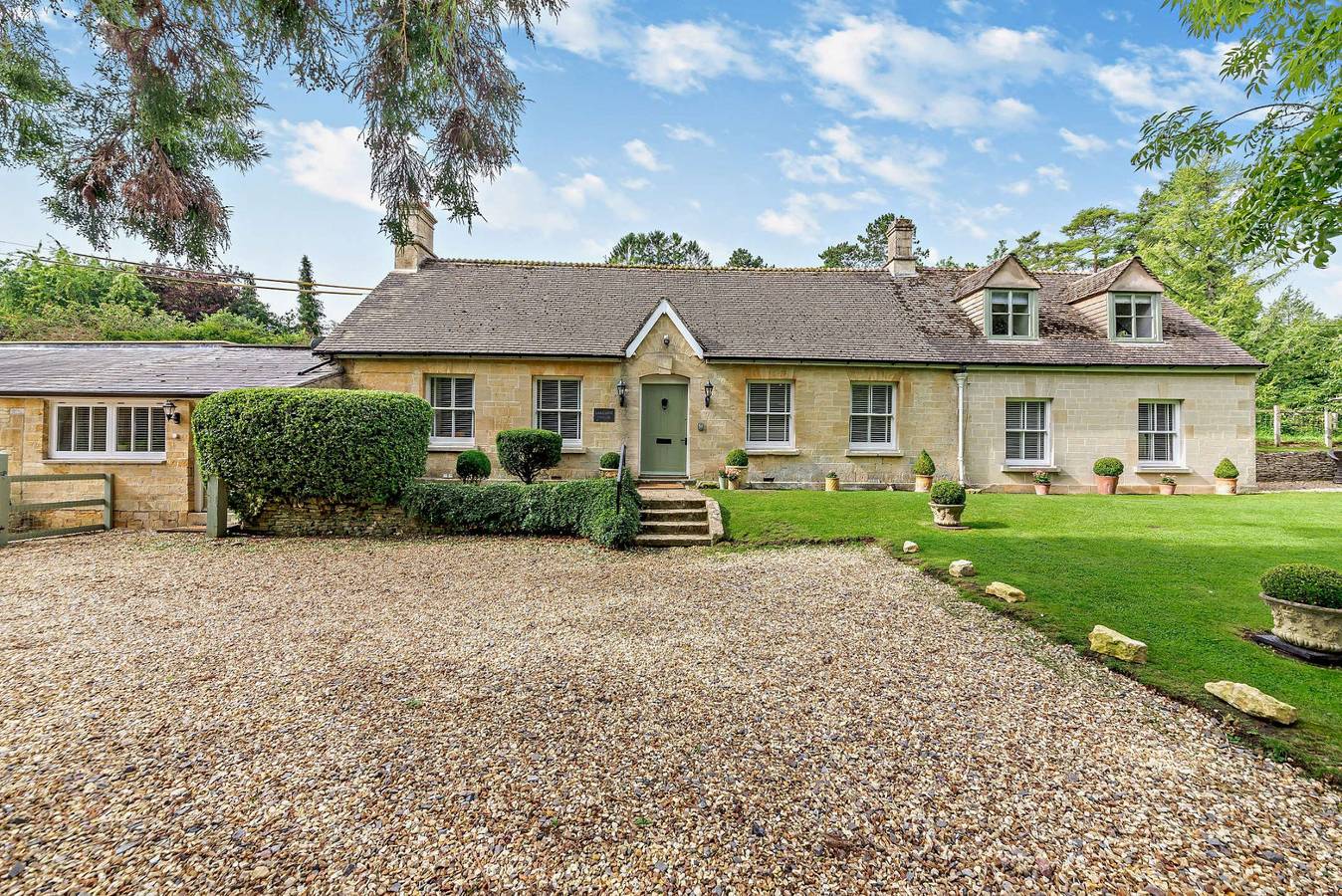 Lakeside House in Gloucestershire