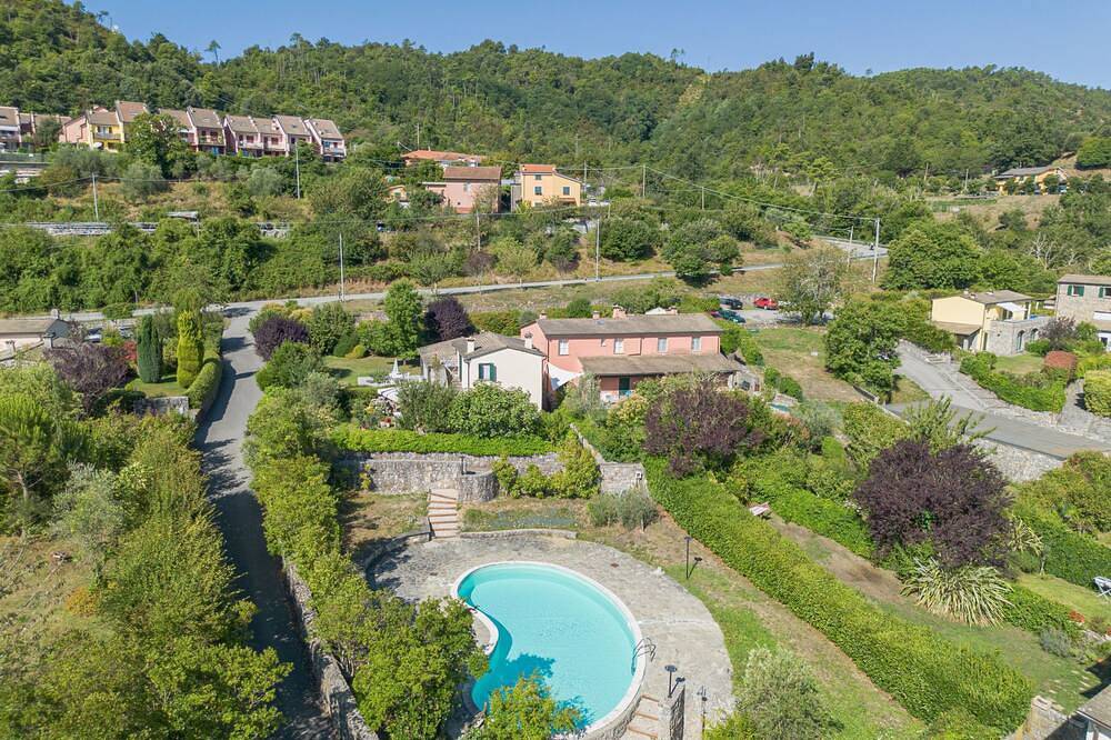 Casa Bianca in Pignone, Riviera di Levante