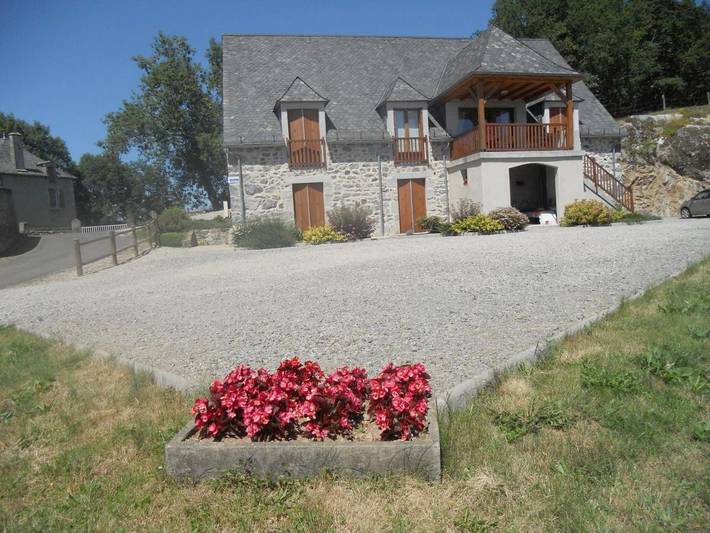 Location de vacances pour 2 personnes, avec jardin et vue à Vebret - 4