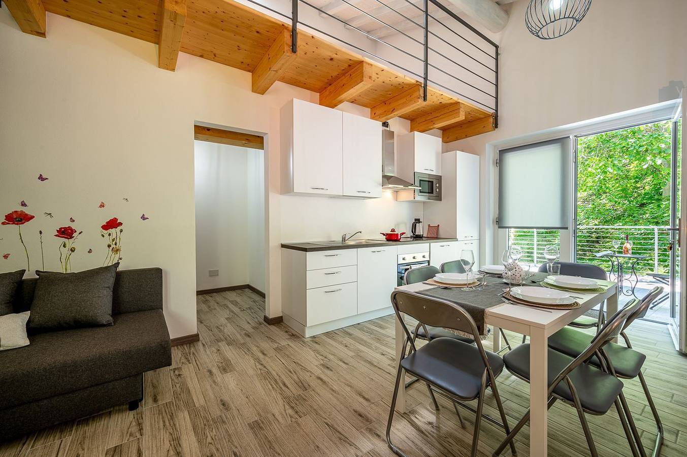 Ganze Wohnung, Ferienwohnung Monolocale Bianco in Burano (Montemezzo), Montemezzo