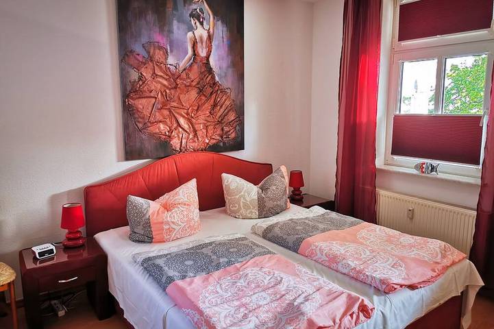 Ferieleilighet for 2 personer, med balkong og badebasseng i Rügen