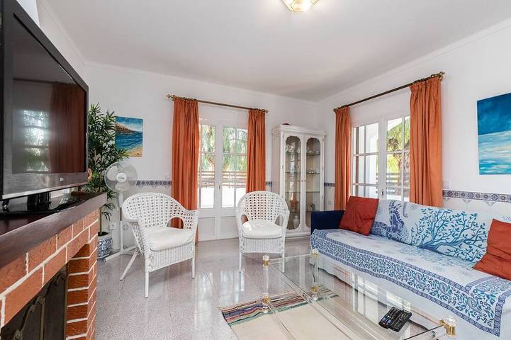 Villa para 10 pessoas, com varanda e jardim - 1