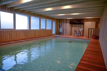 Gîte pour 14 personnes, avec jacuzzi et jardin dans Haute-Saône